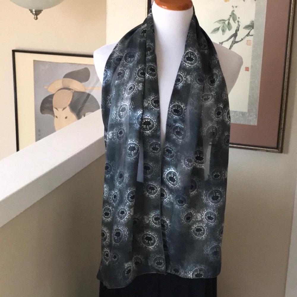 Beautiful Grey Print Long Scarf